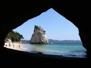 attractions-Cathedral-Caves-New-Zealand